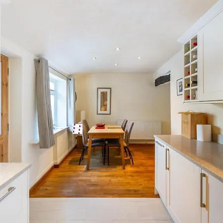 2 Bed In Ambleside Oc-Lr073